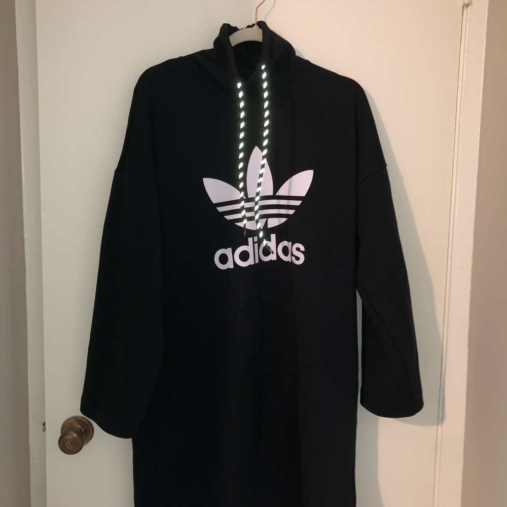 ADIDAS SWEATER DRESS SIZE M